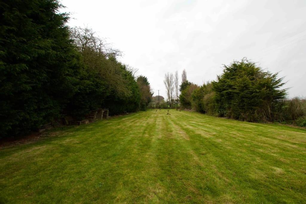 Spacious 5 Bed In The Countryside, Close To Frinton-On-Sea Kirby Cross Exterior photo
