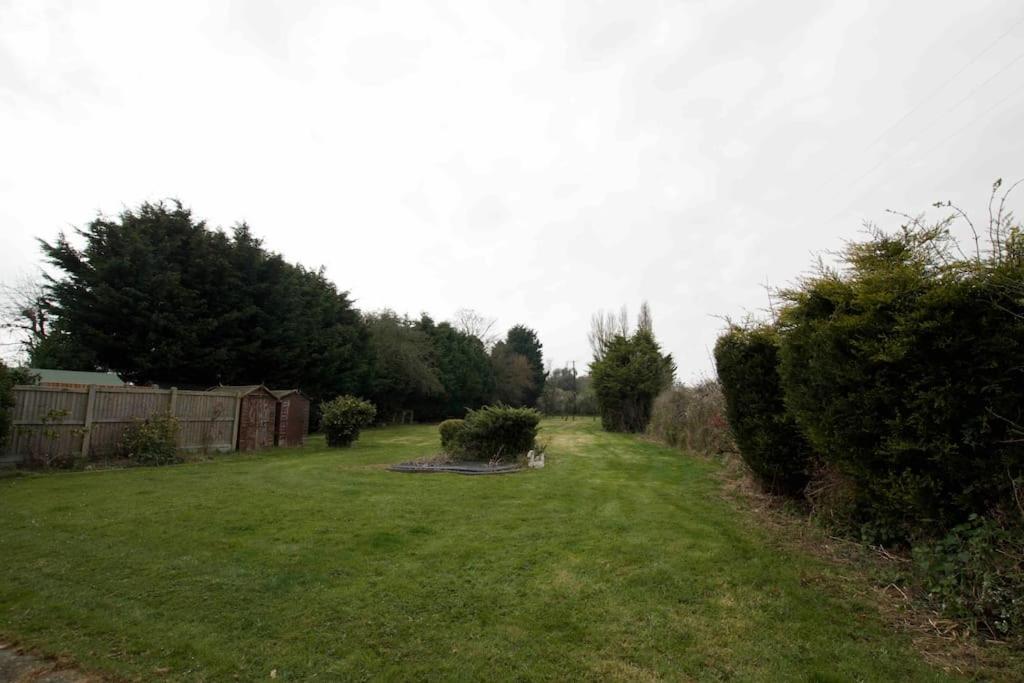 Spacious 5 Bed In The Countryside, Close To Frinton-On-Sea Kirby Cross Exterior photo