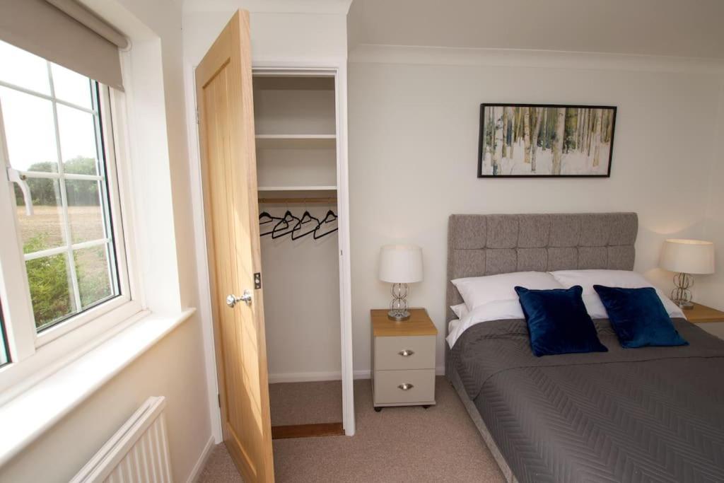 Spacious 5 Bed In The Countryside, Close To Frinton-On-Sea Kirby Cross Exterior photo