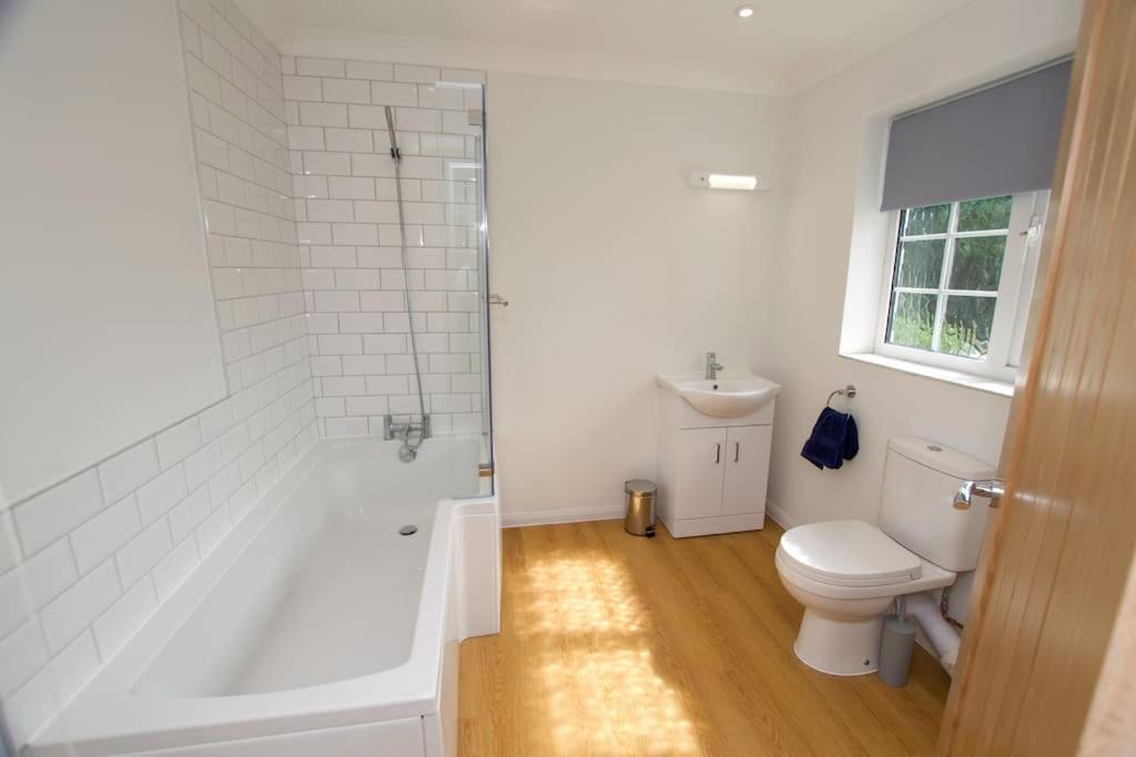 Spacious 5 Bed In The Countryside, Close To Frinton-On-Sea Kirby Cross Exterior photo