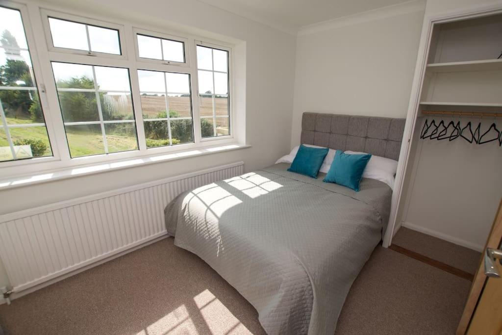 Spacious 5 Bed In The Countryside, Close To Frinton-On-Sea Kirby Cross Exterior photo