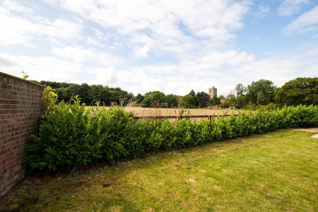 Spacious 5 Bed In The Countryside, Close To Frinton-On-Sea Kirby Cross Exterior photo