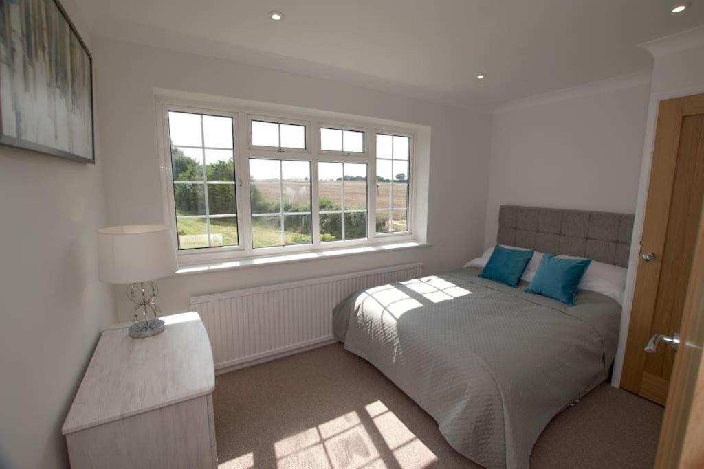 Spacious 5 Bed In The Countryside, Close To Frinton-On-Sea Kirby Cross Exterior photo