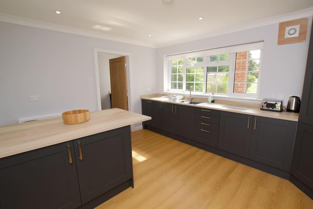 Spacious 5 Bed In The Countryside, Close To Frinton-On-Sea Kirby Cross Exterior photo